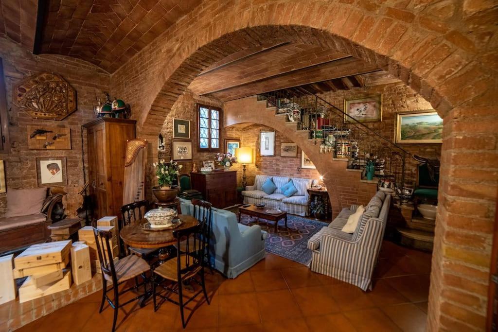 Casa Lazzaro Al Centro Di Siena Villa Exterior photo